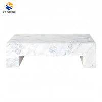 Table basse en marbre de luxe italien 2026, plateau en pierre naturelle Calacatta avec base en métal doré pour salon et hôtel – Nouveauté promotionnelle
