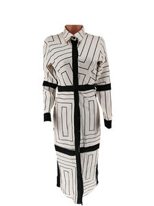 เดรสทำงานผู้หญิงทรงเข้ารูป คอวีลึก แขนยาว ปิดกระดุมหน้า ลายทาง แฟชั่น - Product Image 5