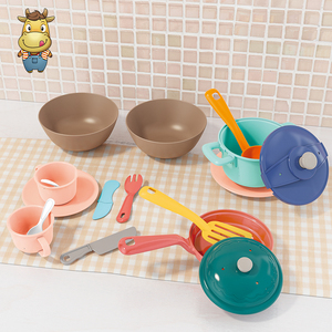 Ensemble de jeu de cuisine en plastique souple 15 pièces, jouets de vaisselle d'imitation en PE pour enfants - Product Image 2