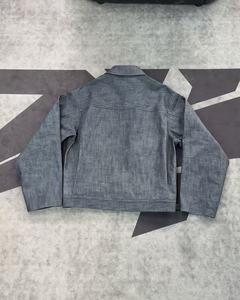 Chaqueta vaquera unisex al por mayor con hebilla metálica y parche de cresta, estilo streetwear Y2K, lavado ácido, vintage, transpirable, ecológica, para primavera. - Product Image 3