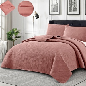 Set di Biancheria da Letto Trapuntata per Commercio Estero, Lenzuola con Processo di Goffratura a Ultrasuoni, Set Tre Pezzi Lavabile - Product Image 1