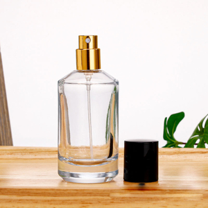 Chai Nước Hoa 2026 sang trọng của phụ nữ Nước hoa thủy tinh <span class=keywords><strong>30ml</strong></span> 50ml 100ml xi lanh chai rỗng với bơm phun và vàng dập - Product Image 3