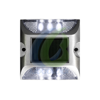 Marqueur routier solaire prêt à être expédié LS-03 en aluminium, étanche IP68, capacité de charge de 20 tonnes, marqueur routier LED
