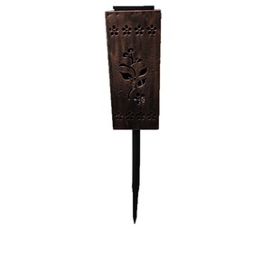 Solar Lawn <b>Light</b> <b>Led</b> Iron Stake Outdoor Garden Pathway Lighting Water Resistant With Flower Pattern Projection - Product Image 5