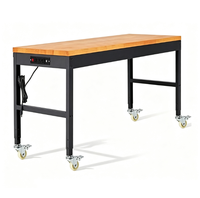 Banc de travail mobile robuste avec plateau en bois massif, prise électrique et roulettes verrouillables pour garage, atelier, rangement d'outils