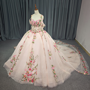 5734 Impresionantes Vestidos de Quinceañera con Flores Rosadas y Escote Corazón - Product Image 2