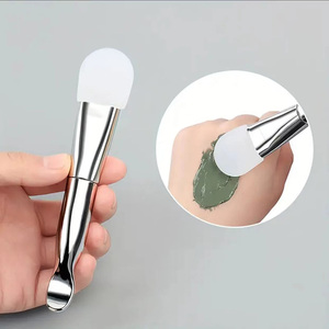 Brosse nettoyante pour cils en silicone à double tête courbée avec applicateur de masque facial et cuillère, outil de maquillage - Product Image 5