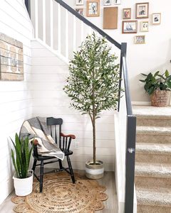 Arbre d'olivier artificiel en plastique de 1,80 m avec panier, résistant à la poussière, fruits et feuilles réalistes, idéal pour la décoration de la maison, du bureau ou de mariage - Product Image 6