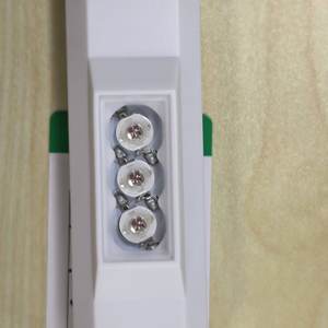 3つのLEDライトによる電子検出 静脈ビューアー ポータブル医療用静脈ファインダー ポータブル静脈ファインダー - Product Image 4