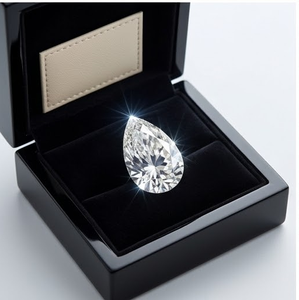 Créations de bijoux : Pierre blanche lâche en forme de poire de 10,04 carats, taille brillant, avec un éclat exceptionnel pour la fabrication de bijoux raffinés - Product Image 4
