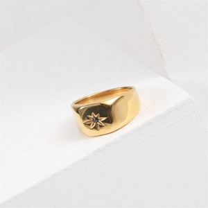 Anillo de Acero Inoxidable con Diamantes de Moda, Anillo de Estrella del Norte Chapado en Oro de 18k - Product Image 2
