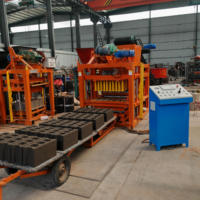 Vente flash : Machine automatique de fabrication de blocs de ciment et de blocs creux en béton Qt4-25 pour les projets de construction