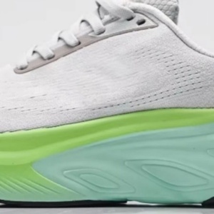 Factory direct sale of fashionable sports shoes with thick soles. Thickened men's running shoes for luxury brand walking shoes. - Product Image 1