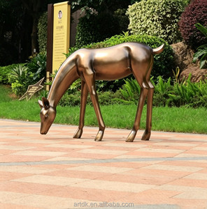 A071 Scultura Moderna di Cervo a Grandezza Naturale, Statua Animale in Resina per Fornitori di Servizi Ingegneristici - Product Image 1