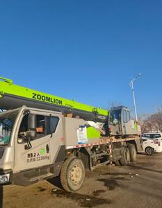 Grue sur camion Zoomlion QY d'occasion 2021, 25 tonnes, avec moteur Weichai, hauteur de levage 38 m - Product Image 3