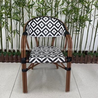 Conjunto de Muebles de Jardín de Mimbre Pintado, Estilo Moderno y Minimalista, para Espacios Pequeños, Mesa y Sillas de Mimbre Pintado Resistente a Altas Temperaturas
