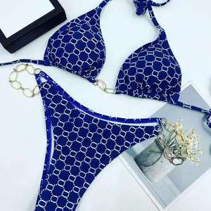 Conjunto <span class=keywords><strong>de</strong></span> <span class=keywords><strong>Bikini</strong></span> Triangular Halter Inspirado <span class=keywords><strong>en</strong></span> la <span class=keywords><strong>Pasarela</strong></span> con Hebillas Metálicas Doradas, Traje <span class=keywords><strong>de</strong></span> Baño <span class=keywords><strong>de</strong></span> Dos Piezas <span class=keywords><strong>de</strong></span> Alta Gama para Mujer, Venta al Por Mayor para Boutiques - Product Image 3