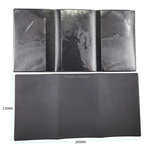 <span class=keywords><strong>Portefeuille</strong></span> en <span class=keywords><strong>papier</strong></span> vinyle pour véhicule Porte-documents de voiture en plastique souple Porte-permis de conduire en PVC personnalisé à trois volets - Product Image 4
