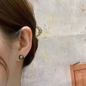 Boucles d'oreilles classiques en perles noires Honor Sea, forme boule, 7-8 mm, couleur panda, vert paon - Product Image 4