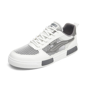 Chaussures de skate pour hommes de luxe, design OEM, maille creuse, fines, respirantes, résistantes aux odeurs, baskets de sport tendance - Product Image 1