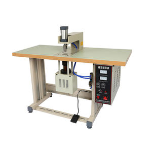 Máquina de Soldadura de Asas para Bolsas No Tejidas Ultrasónicas GT-50 - Product Image 2