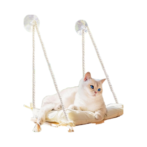 Lit pour chat de luxe en bois massif à motif, écologique, moderne, rembourré en coton blanc, avec balançoire à ventouse pour toutes les saisons - Product Image 1