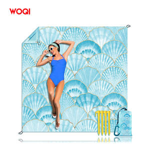 Manta de picnic impermeable WOQI de 79 x 83 cm, extra grande, portátil, para acampar, viajar al aire libre y hacer senderismo, con bolsa de transporte. - Product Image 1