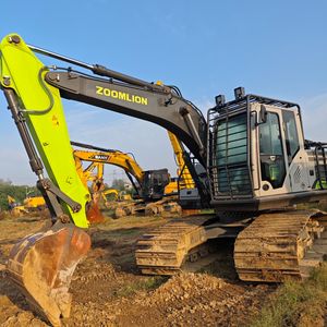 รถขุดไฮดรอลิกแบบตีนตะขาบ Zoomlion ZE135G ขนาด 13.5 ตัน ผลิตปี 2023 คุณภาพสูงสำหรับขาย เหมาะสำหรับงานป่าไม้ - Product Image 6