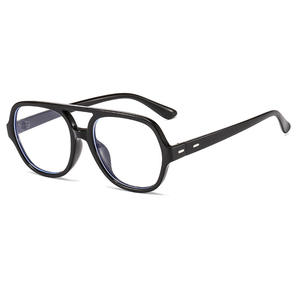 Gafas de sol Qianai para mujer, montura irregular de PC, anti UV, anti luz azul, F3 3340 - Product Image 3