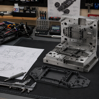 Moule d'injection pour plaque inférieure de voiture télécommandée sur mesure, fabrication sur mesure d'échantillons et de dessins