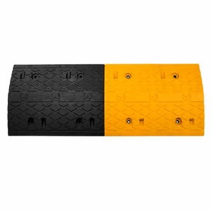 Vente en gros usine : Rabattable de vitesse industriel en caoutchouc jaune-noir, carré standard, pour la sécurité routière - Product Image 1