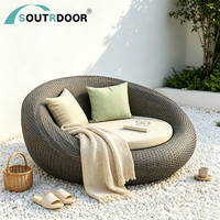 Fabricant de Foshan : Lit de jour Bali d'extérieur en osier et rotin, chaise de piscine moderne, chaise longue de soleil réglable avec coussin, portable pour cour