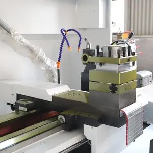 金属切削用の頑丈で高精度な多機能CNC旋盤CNC工作機械