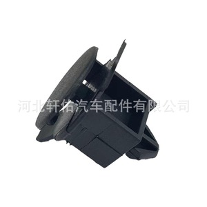 คลิปยึดแผ่นปิดขอบประตูรถจี๊ป ลิเบอร์ตี้ ของไครสเลอร์ รุ่น 55157070 AC - Product Image 3
