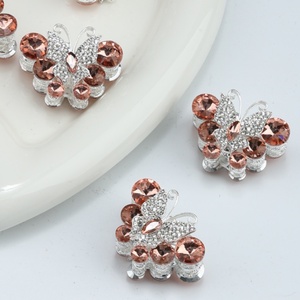 Venta al por mayor de alta calidad de agujero recto de punto pesado taladro mariposa cuentas de lujo DIY pulsera cuentas sueltas - Product Image 6