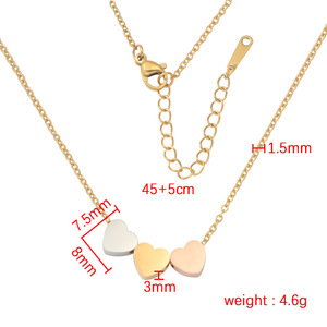 Collar con colgante de Tres corazones de acero inoxidable sin decoloración a la moda, collar impermeable con abalorio de corazón chapado en oro de 18 quilates para hermana amiga - Product Image 2