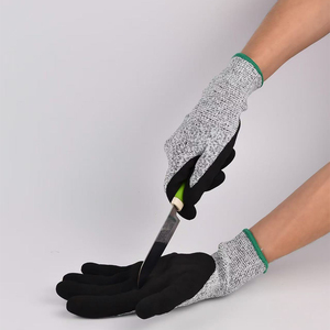 कस्टम लोगो 13-गेज कट प्रतिरोधी दस्ताने स्तर 5 सुरक्षा और तेल प्रतिरोधी रेतीला कोटिंग के साथ - Product Image 1