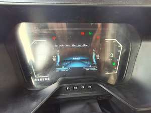 Grúa Móvil Usada Sany de 100 Toneladas STC1000C5-8 con Pluma Manual, Componentes Principales: Motor Inclinado, Bomba de Motor Yuchai, Hecho en China - Product Image 4