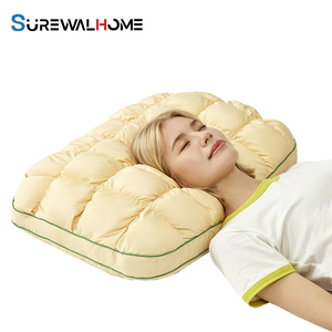 Cuscini da letto soffici di lusso SUREWALHOME, cuscino per dormire effetto nuvola, cuscino a lento ritorno con imbottitura alternativa alla piuma per hotel e casa - Product Image 1