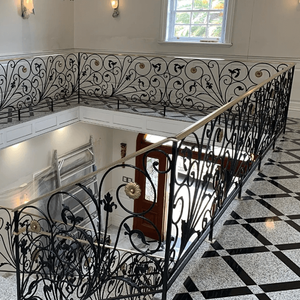 Clôture décorative vintage en fer forgé, balustrade de parc paysager, revêtement anti-rouille par poudrage, tailles sur mesure pour extérieur, hôtel, villa - Product Image 1