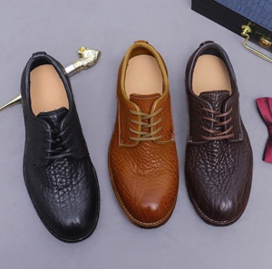 Zapatos de Cuero Genuino Nuevos, con Punta Redonda, Casuales, con Suela Gruesa, de Charol, para Traje, Boda, Zapatos de Cuero para Hombre - Product Image 1