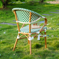 Tables et chaises empilables d'extérieur pour la restauration, les restaurants, les jardins, les hôtels et les parcs, avec un design imperméable en matériau Texlin