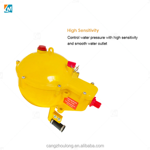 LML-69 Système de ligne <span class=keywords><strong>d</strong></span>'abreuvement pour poulailler en gros, Régulateur de pression <span class=keywords><strong>d</strong></span>'<span class=keywords><strong>eau</strong></span> pour poulets avec vanne à bille et réservoir, Régulateur <span class=keywords><strong>d</strong></span>'<span class=keywords><strong>eau</strong></span> pour volailles - Product Image 3