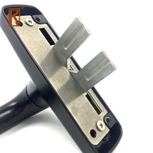 Manija de horquilla de dirección opuesta de aleación de aluminio para ventanas abatibles Manija de ventana de bloqueo de tipo completo de excelente calidad - Product Image 2