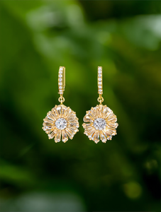 Orecchini Pendenti a Fiore Placcati in Oro 18K con Cristalli, Gioielli da Donna, Regalo di Tendenza - Product Image 2