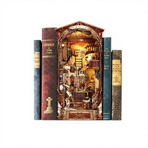 Baleine ciel bricolage cabane monde magique 3D stéréoscopique à la main en bois assemblage serre-livres modèle de <span class=keywords><strong>bureau</strong></span> jouet pour 14 ans et plus comme cadeau de vacances - Product Image 1