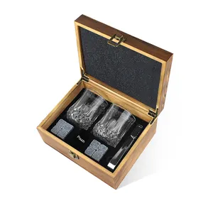Cubo di ghiaccio di roccia di granito a buon mercato e riutilizzabile pietra di raffreddamento e whisky Set di vetro con scatola di legno e whisky pietre regalo Set