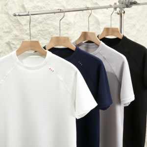 T-shirt personnalisé en nid d'abeille 3D, séchage rapide, soyeux, extensible, frais, col rond, décontracté, sport, manches courtes pour homme - Product Image 2