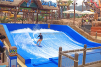 Simulateur de surf intérieur/extérieur pour adultes, prix d'usine, piscine à vagues en fibre de verre pour parcs aquatiques résidentiels, piscine à vagues