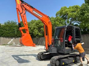 Pelleteuse sur chenilles Doosan DX60-9C d'occasion en état de fonctionnement, composants du noyau du marteau d'engrenage du moteur de la pompe à moteur inclus - Product Image 5